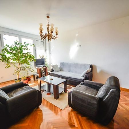 Apartman Centar Lux Pirot Ngoại thất bức ảnh