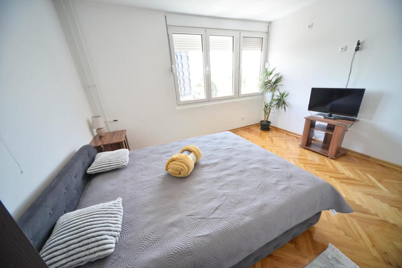 Apartman Centar Lux Pirot Ngoại thất bức ảnh