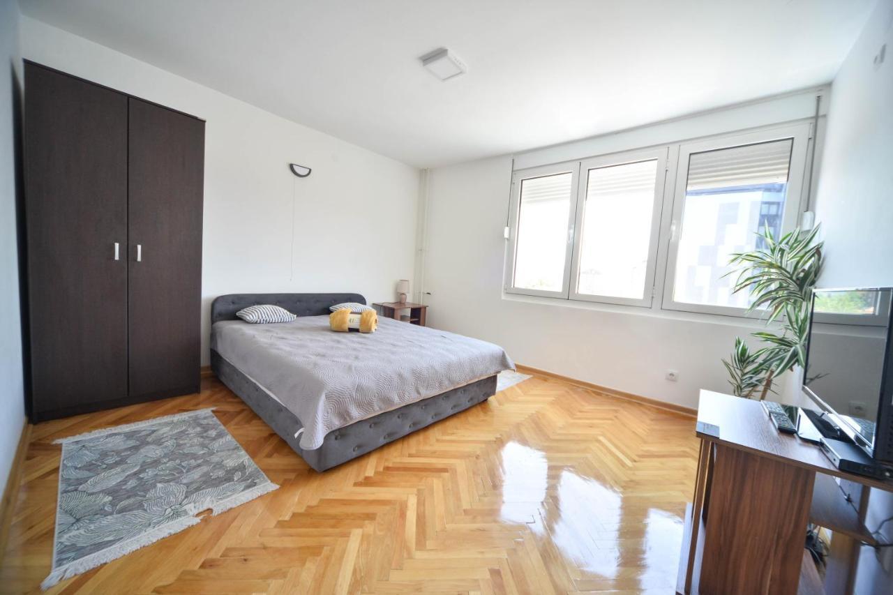 Apartman Centar Lux Pirot Ngoại thất bức ảnh