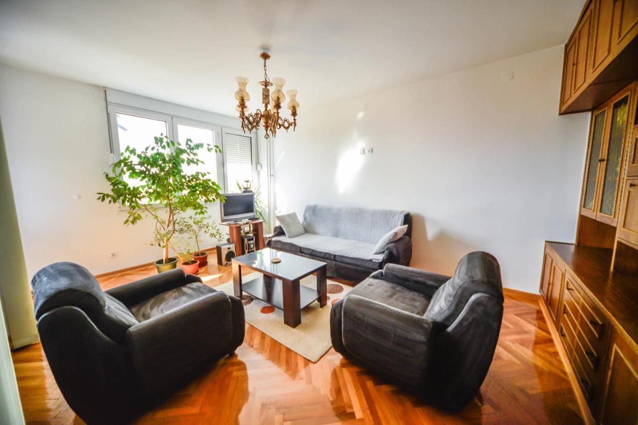 Apartman Centar Lux Pirot Ngoại thất bức ảnh